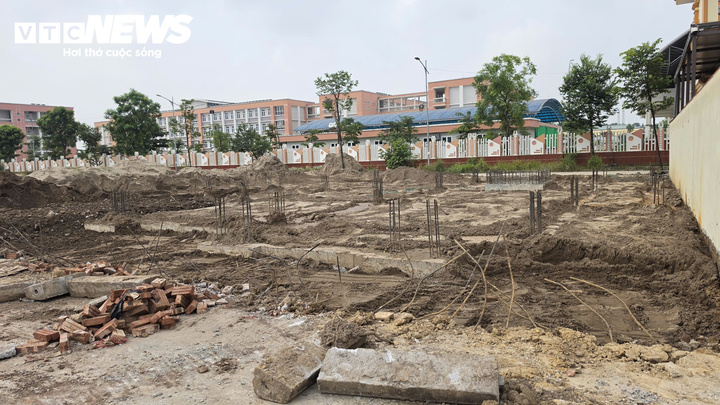 Thần đ&egrave;n di chuyển biệt thự 4 tầng nặng trăm tấn ở Bắc Ninh đầy ngoạn mục - Ảnh 3.