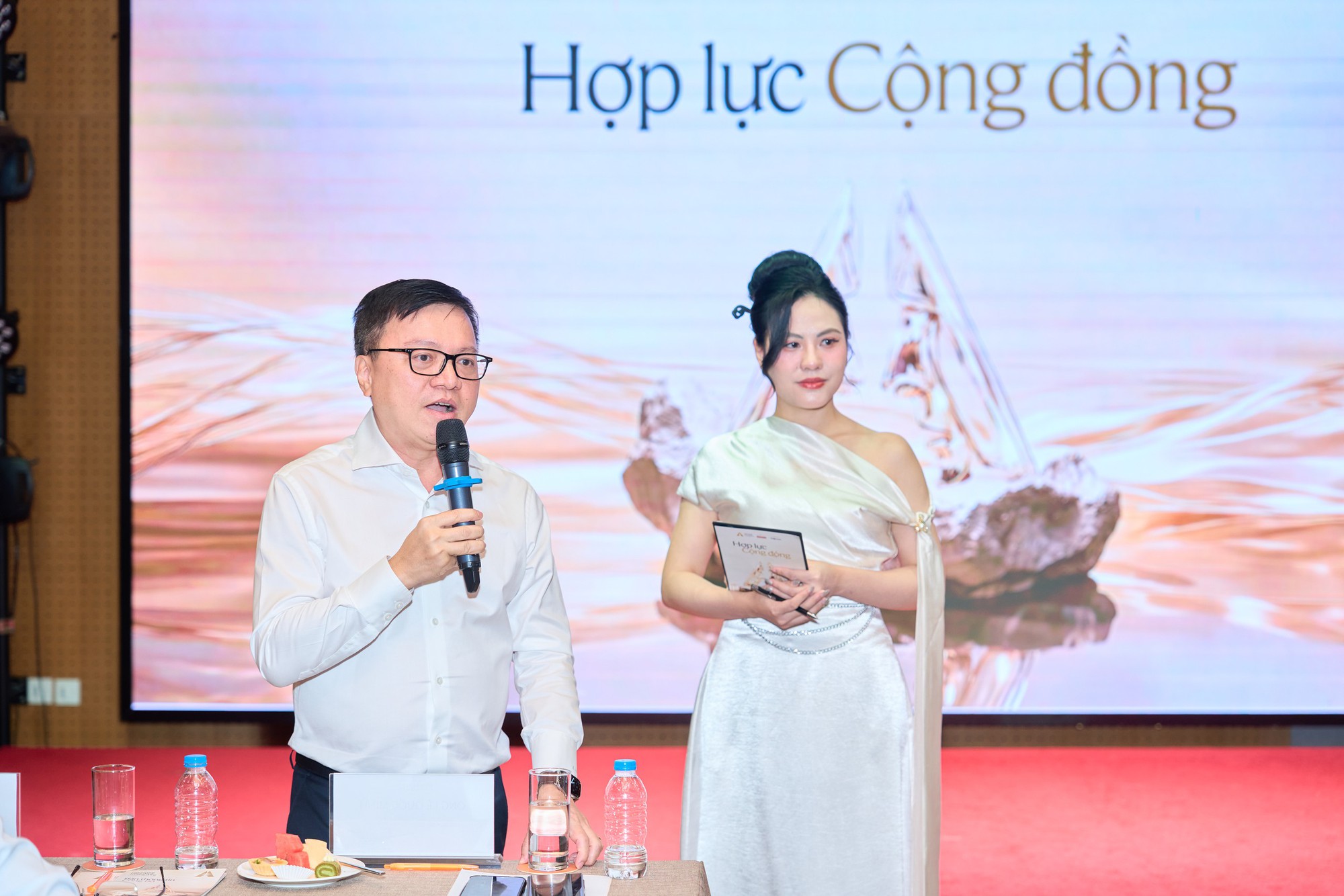 Human Act Prize 2026: Kh&ocirc;ng cần chờ c&oacute; vị thế hay đủ điều kiện mới h&agrave;nh động, mỗi việc nhỏ h&ocirc;m nay sẽ l&agrave; tiền đề cho những đ&oacute;ng g&oacute;p trong tương lai- Ảnh 2.