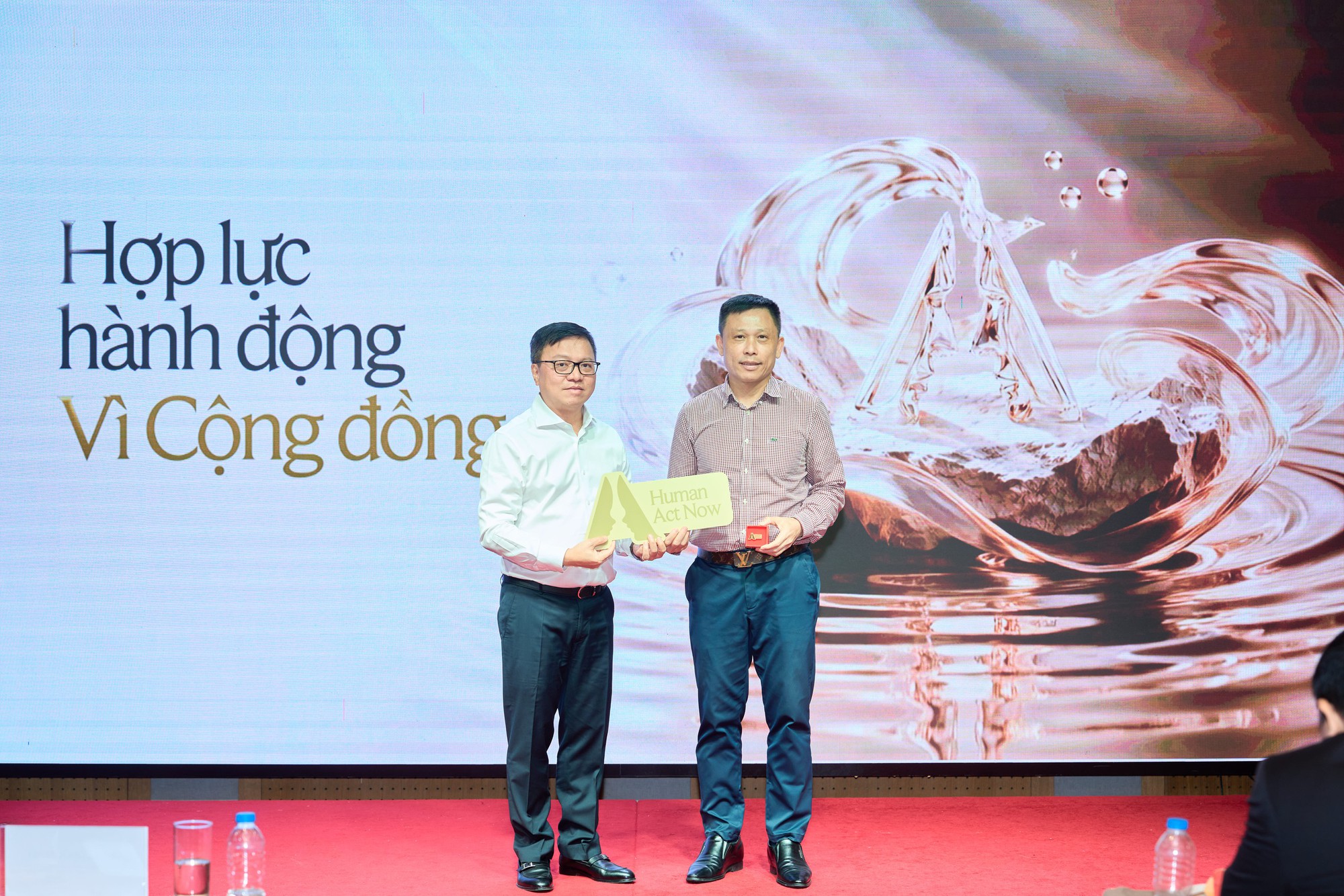Human Act Prize 2026: Kh&ocirc;ng cần chờ c&oacute; vị thế hay đủ điều kiện mới h&agrave;nh động, mỗi việc nhỏ h&ocirc;m nay sẽ l&agrave; tiền đề cho những đ&oacute;ng g&oacute;p trong tương lai- Ảnh 7.
