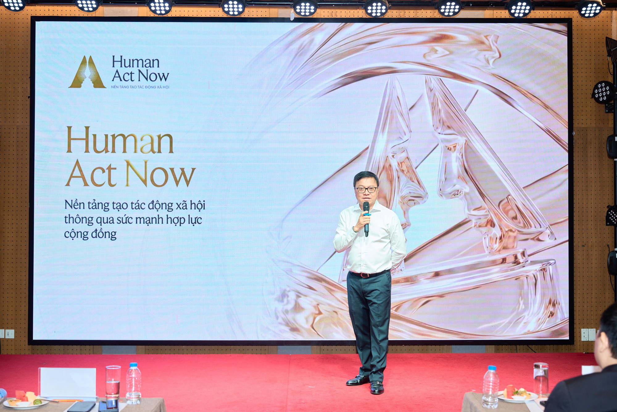 Human Act Prize 2026: Kh&ocirc;ng cần chờ c&oacute; vị thế hay đủ điều kiện mới h&agrave;nh động, mỗi việc nhỏ h&ocirc;m nay sẽ l&agrave; tiền đề cho những đ&oacute;ng g&oacute;p trong tương lai- Ảnh 5.