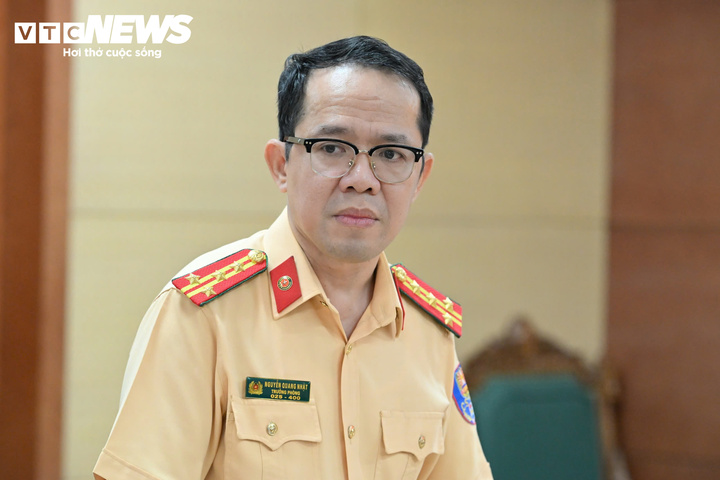 Cục CSGT n&ecirc;u l&yacute; do bỏ l&agrave;n khẩn cấp tại V&agrave;nh đai 3 tr&ecirc;n cao H&agrave; Nội - Ảnh 1.