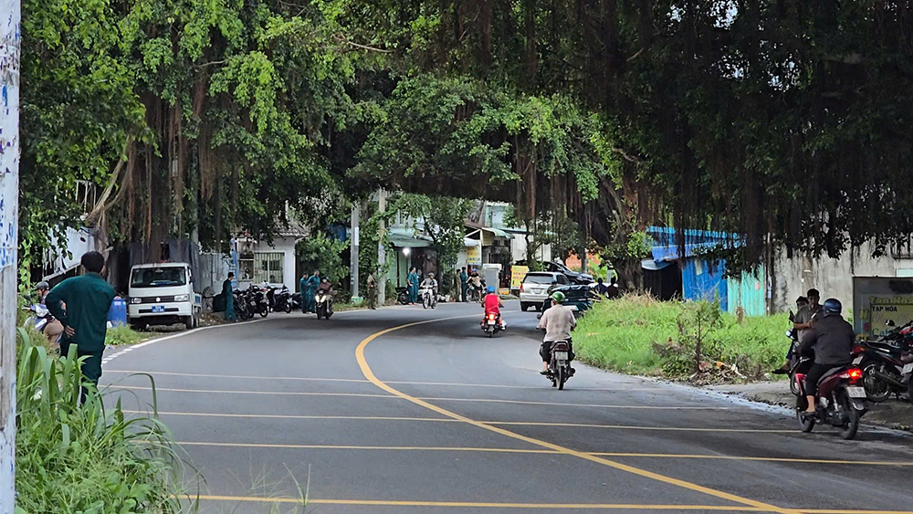 Nghi phạm sát hại gia đình ở tp . Hcm: Lê Minh Luân bị bắt giữ Sau vụ án kinh hoàng - Ảnh 2. Nghi phạm sát hại gia đình ở tp . Hcm: Lê Minh Luân bị bắt giữ Sau vụ án kinh hoàng - Ảnh 2.