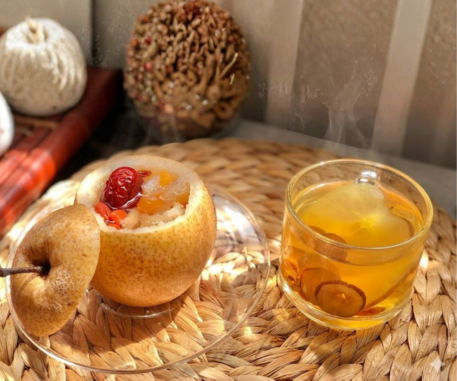 Mùa thu có một loại quả mọng nước được ví như “trợ thủ” cho hệ tiêu hóa, nhưng 3 nhóm người nên hạn chế - Ảnh 2.
