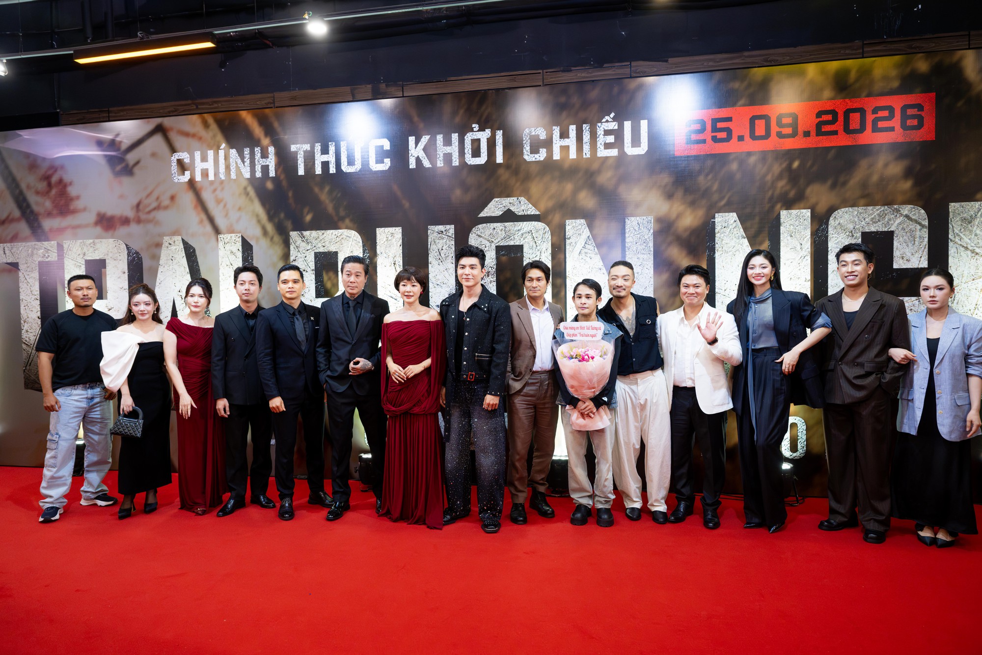 Cặp đôi Việt phim giả tình thật yêu nhau mà như uống thuốc trường sinh, nói U40 với U50 ai tin?- Ảnh 1.