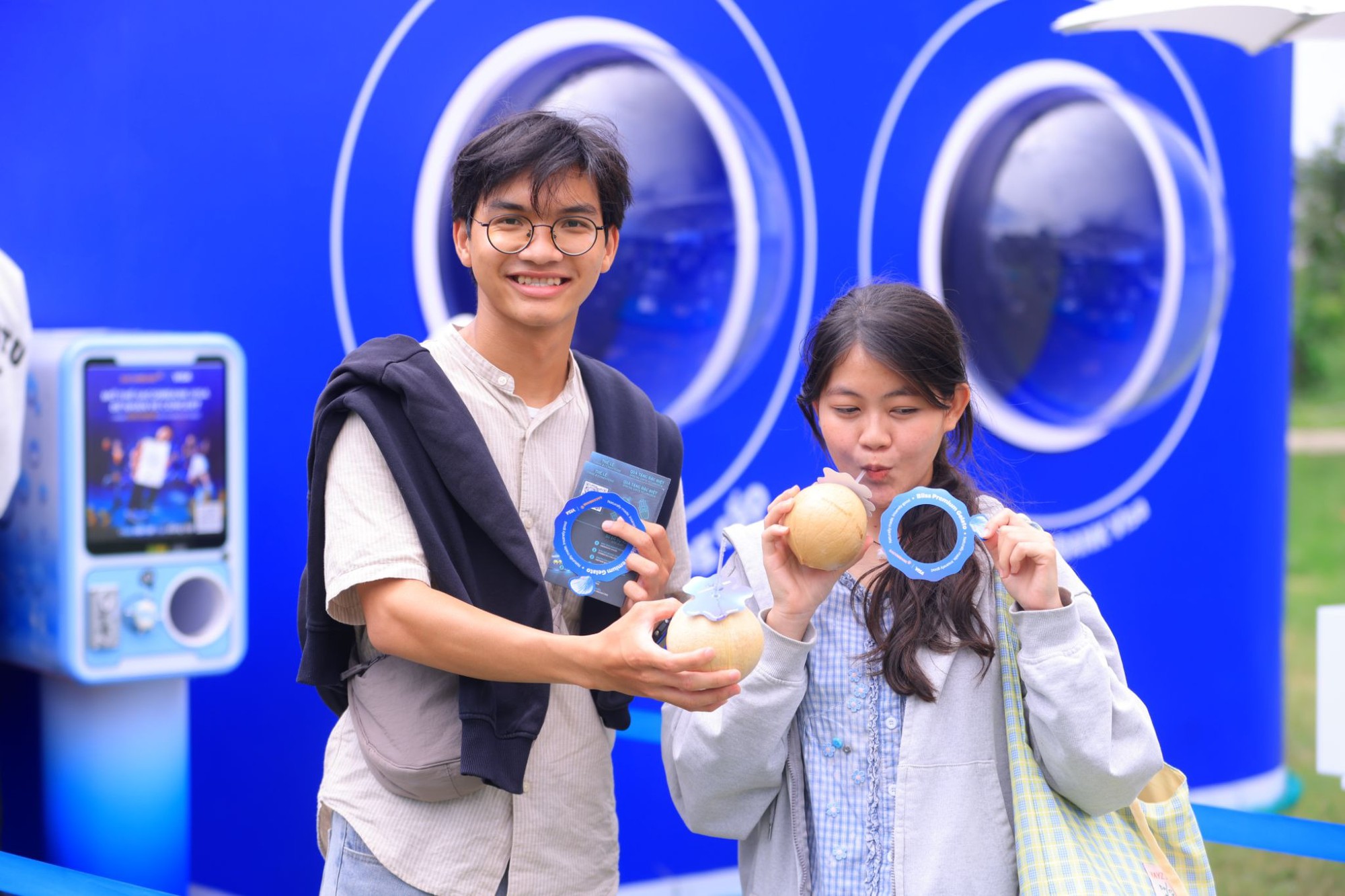 Có gì bên trong “Siêu du thuyền” SACOMBANK Visa tại concert The Siren World Opens 2026? - Ảnh 7. Có gì bên trong “Siêu du thuyền” SACOMBANK Visa tại concert The Siren World Opens 2026? - Ảnh 7.
