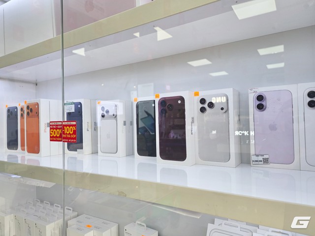 Nghịch l&yacute; iPhone 18 Pro series tại Việt Nam sau 1 tuần: Pro Max &ldquo;ch&aacute;y h&agrave;ng&rdquo;, c&oacute; bản bị h&eacute;t ch&ecirc;nh 5 triệu, bản Pro lại nằm đầy cửa h&agrave;ng - Ảnh 3.