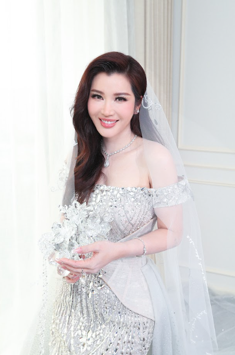 Akira Phan hôn lễ với Phương Maika: Lễ cưới ngập tràn cảm xúc tại TP HCM - Ảnh 2. Akira Phan hôn lễ với Phương Maika: Lễ cưới ngập tràn cảm xúc tại TP HCM - Ảnh 2.
