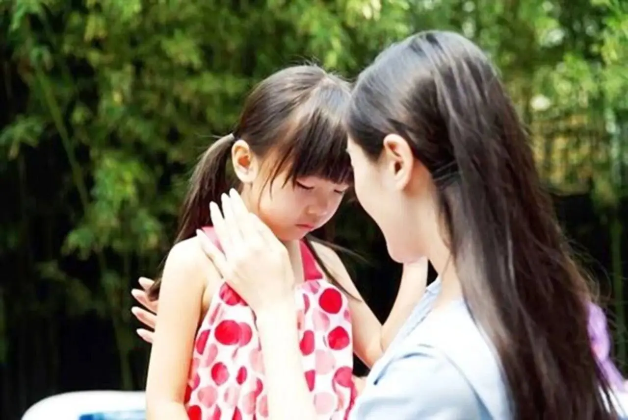 Cha mẹ bu&ocirc;ng tay đ&uacute;ng l&uacute;c gi&uacute;p trẻ tự lập v&agrave; trưởng th&agrave;nh - Ảnh 2.