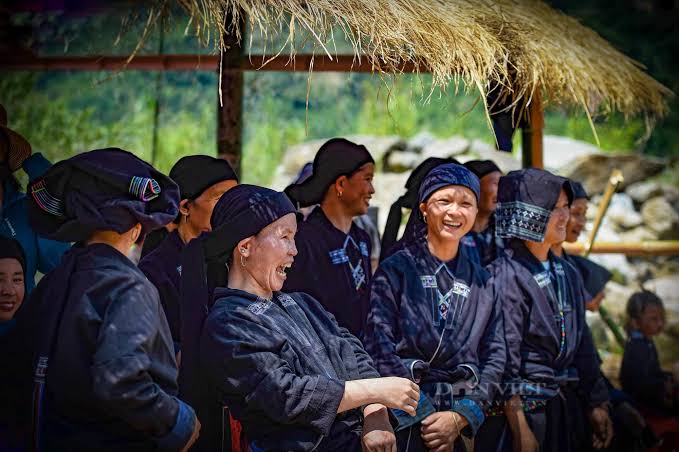 Ph&aacute;t hiện d&acirc;n tộc La Ch&iacute; c&oacute; Tết th&aacute;ng Bảy v&agrave; ruộng bậc thang đẹp nhất thế giới - Ảnh 2.
