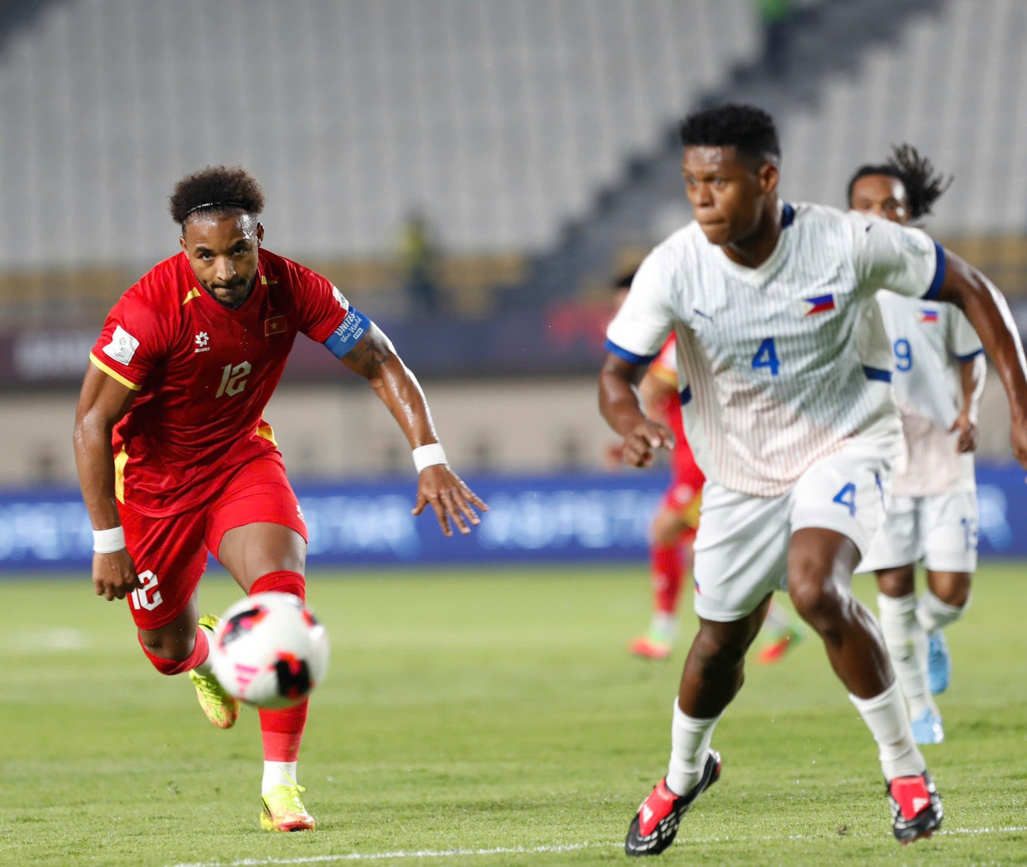 Nguyễn Xu&acirc;n Son gặp chấn thương đ&aacute;ng tiếc, c&oacute; nguy cơ nghỉ hết FIFA ASEAN Cup - Ảnh 1.