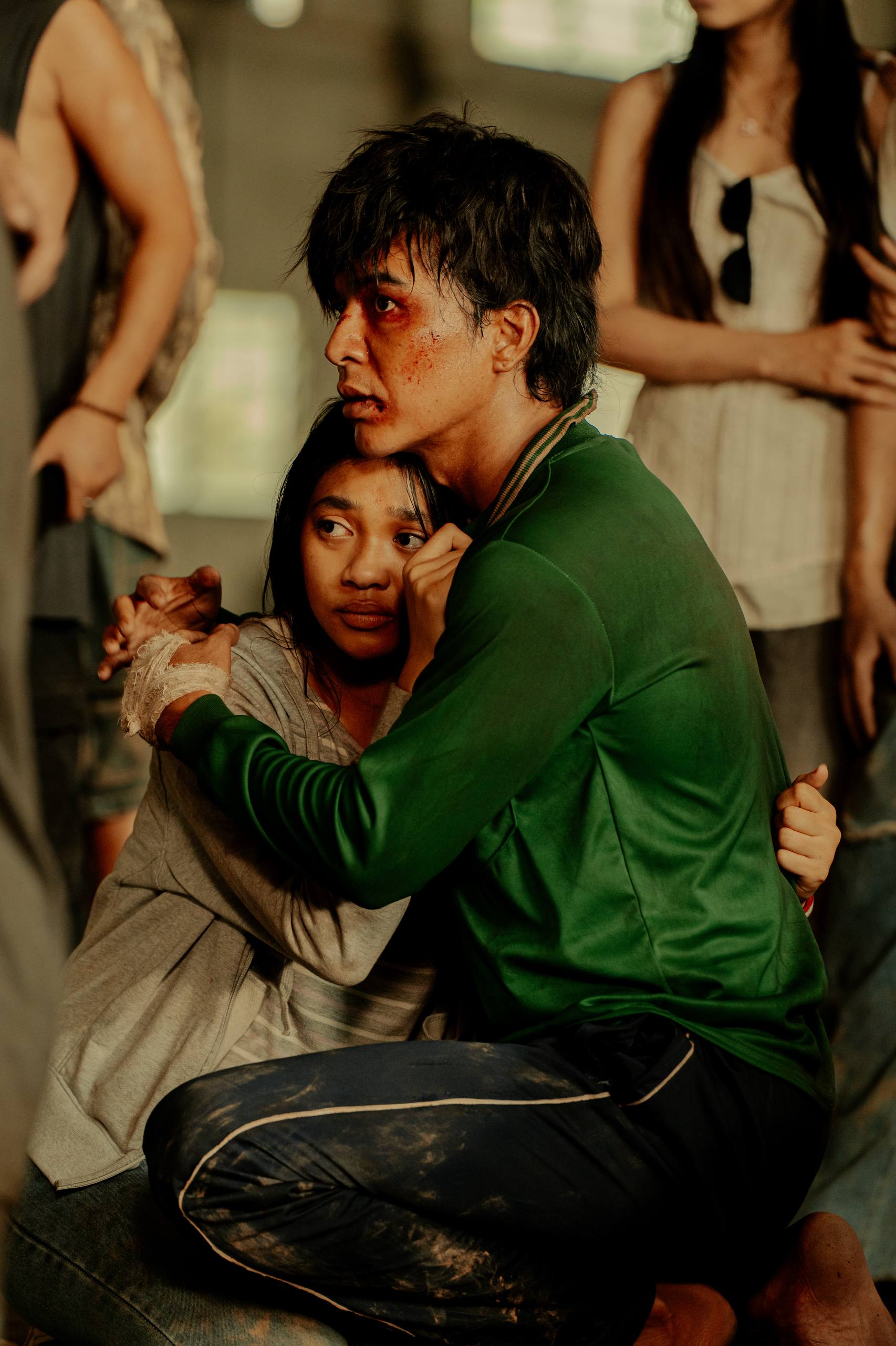Trại Bu&ocirc;n Người: Phim Việt g&acirc;y sốc với cảnh nude 99 % v&agrave; doanh thu 36 tỷ chỉ sau 1 ng&agrave;y - Ảnh 1.