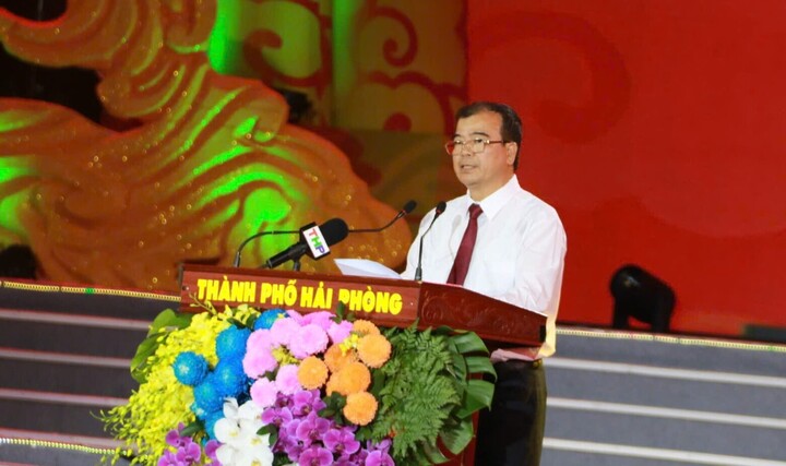 Vạn người xếp h&agrave;ng nhận ấn thi&ecirc;ng Đền Kiếp Bạc tại lễ hội m&ugrave;a Thu 2026 - Ảnh 6.