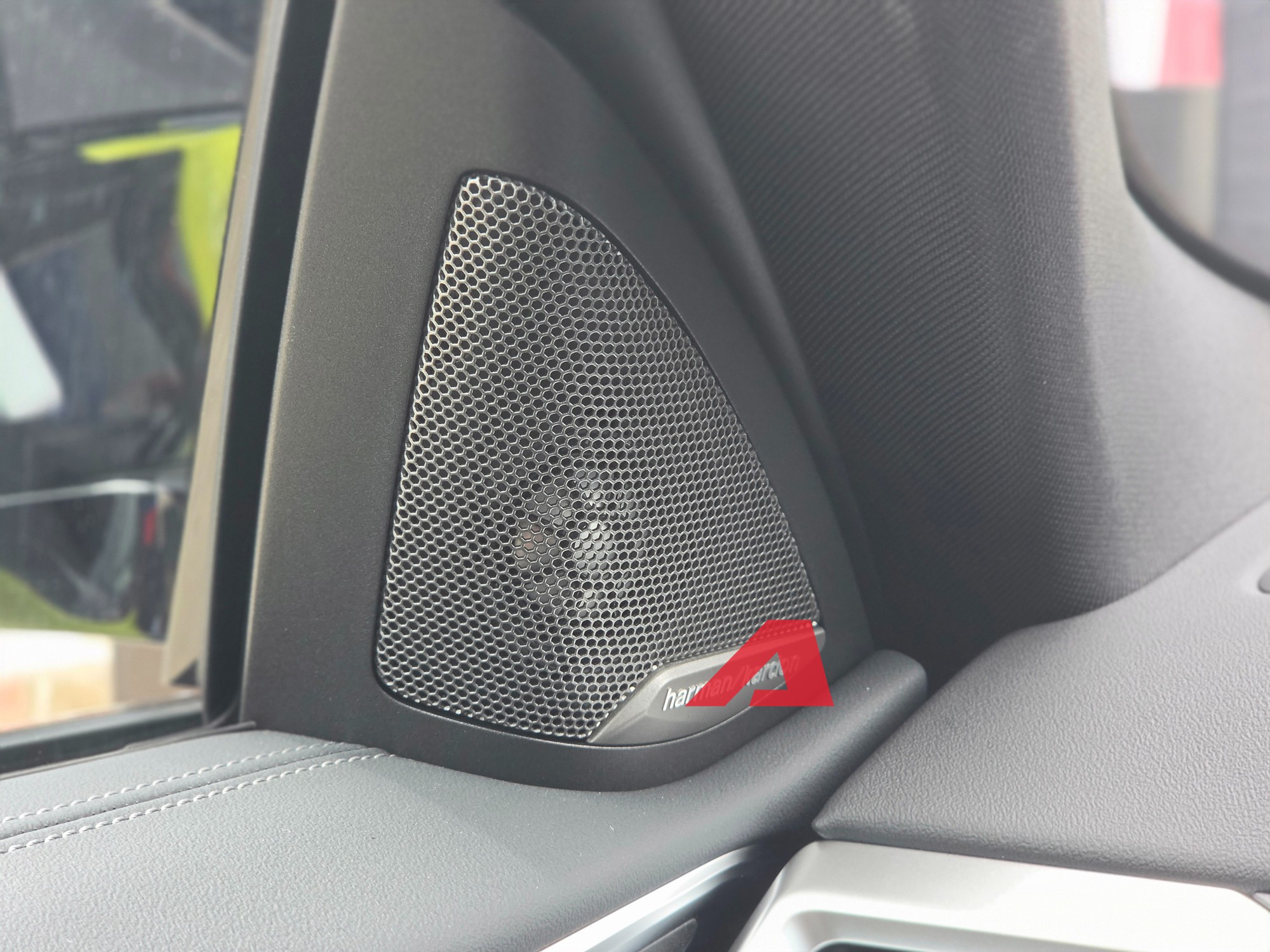 BMW M4 ra mắt Việt Nam với động cơ mạnh mẽ v&agrave; thiết kế thể thao - Ảnh 15.