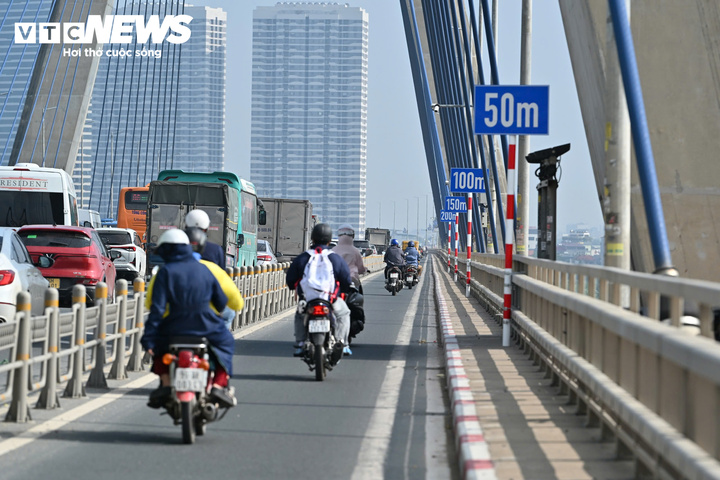 Cầu Nhật t&acirc;n th&iacute; điểm giữ khoảng c&aacute;ch v&agrave; tốc độ tối đa 80 km / h cho &ocirc; t&ocirc; - Ảnh 2.