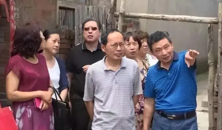 Cú trượt dài của thần đồng đỗ Thủ khoa năm 16 tuổi - Ảnh 4. Cú trượt dài của thần đồng đỗ Thủ khoa năm 16 tuổi - Ảnh 4.