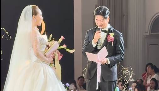 Vợ 3 nam NSƯT: "C&oacute; 1 điều đến giờ em vẫn thấy kỳ diệu, 2 lần anh bước v&agrave;o lễ đường em đều c&oacute; mặt" - Ảnh 2.