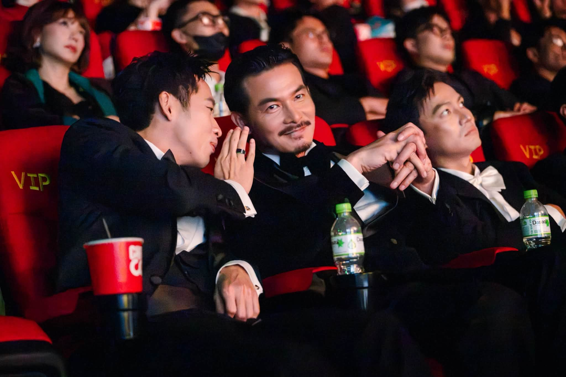 Qu&aacute;ch Ngọc Ngoan trở lại mạnh mẽ với phim tranh giải Oscar , vượt qua kh&oacute; khăn t&agrave;i ch&iacute;nh - Ảnh 3.