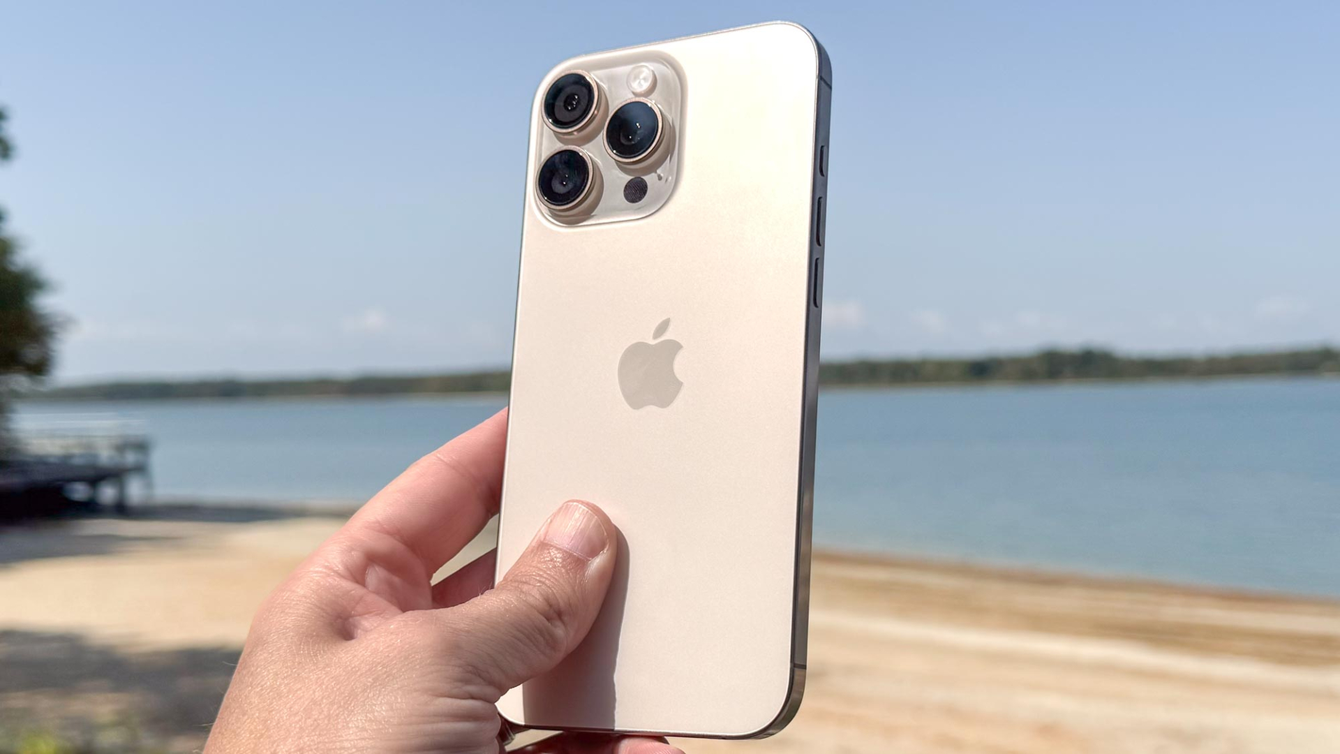 IPhone 18 Pro Max ra mắt v&agrave; 3 chiếc iPhone cũ giảm gi&aacute; đ&aacute;ng mua nhất 2026 - Ảnh 1.