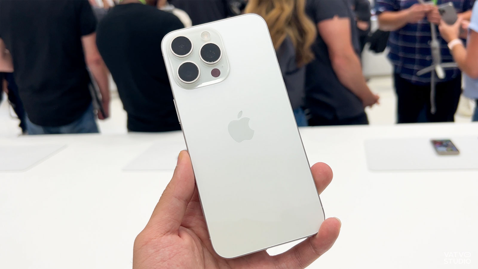 IPhone 18 Pro Max ra mắt v&agrave; 3 chiếc iPhone cũ giảm gi&aacute; đ&aacute;ng mua nhất 2026 - Ảnh 2.