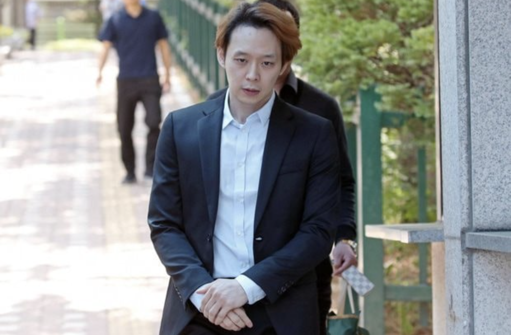 Park Yoochun từ ngôi sao sáng đến sự nghiệp tụt dốc không phanh năm 2026 - Ảnh 8. Park Yoochun từ ngôi sao sáng đến sự nghiệp tụt dốc không phanh năm 2026 - Ảnh 8.