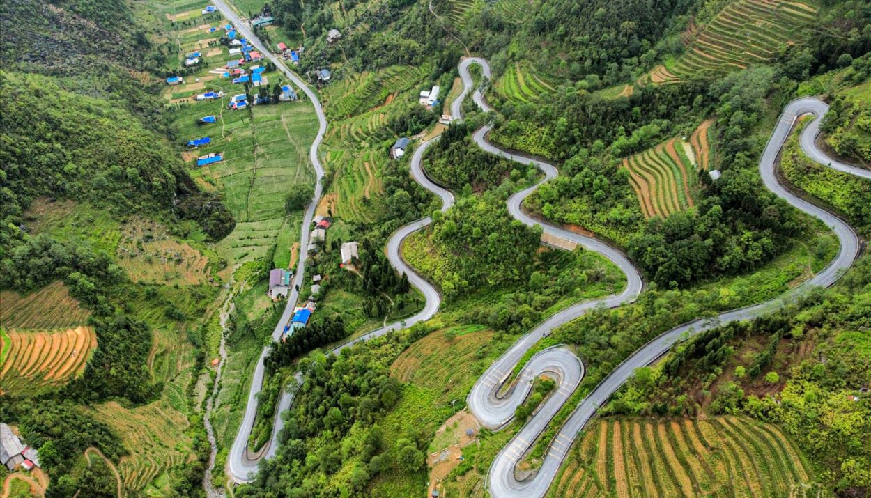 Ph&aacute;t hiện d&acirc;n tộc La Ch&iacute; c&oacute; Tết th&aacute;ng Bảy v&agrave; ruộng bậc thang đẹp nhất thế giới - Ảnh 20.