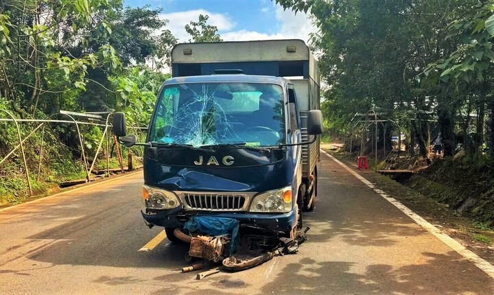 Tai nạn giao th&ocirc;ng xe tải tập l&aacute;i va chạm xe m&aacute;y ở Gia Lai , 1 người tử vong - Ảnh 1.