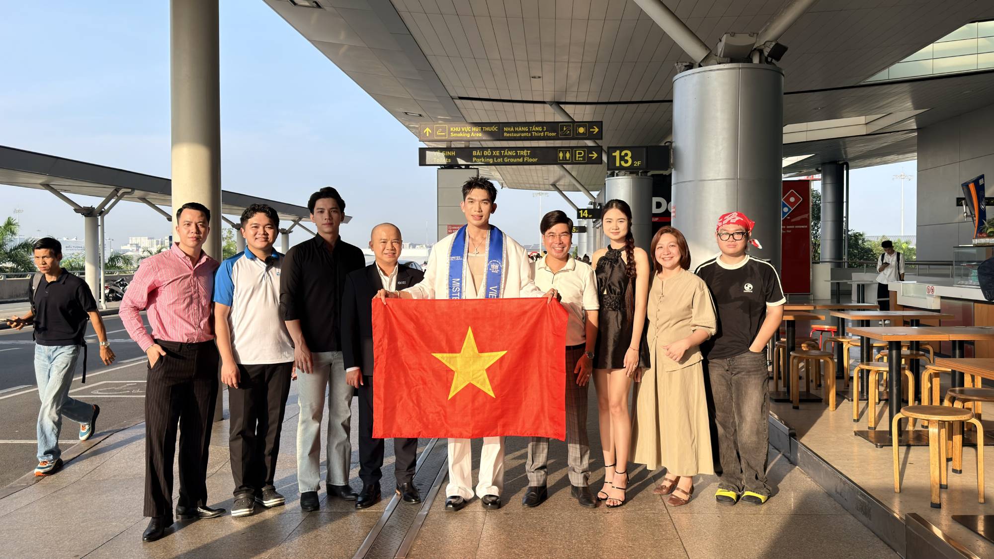 Trương Trọng Hiếu mang 70kg hành lý sang Thái Lan thi Mister Global 2026 - Ảnh 2. Trương Trọng Hiếu mang 70kg hành lý sang Thái Lan thi Mister Global 2026 - Ảnh 2.