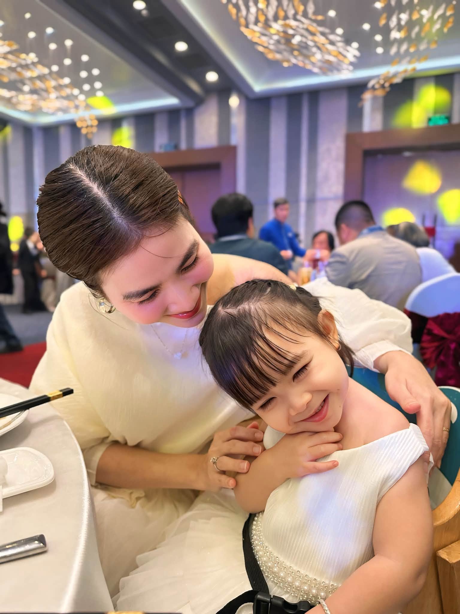 Kha Ly v&agrave; h&agrave;nh tr&igrave;nh 8 năm chờ đợi con đầu l&ograve;ng b&ecirc;n Thanh Duy - Ảnh 5.