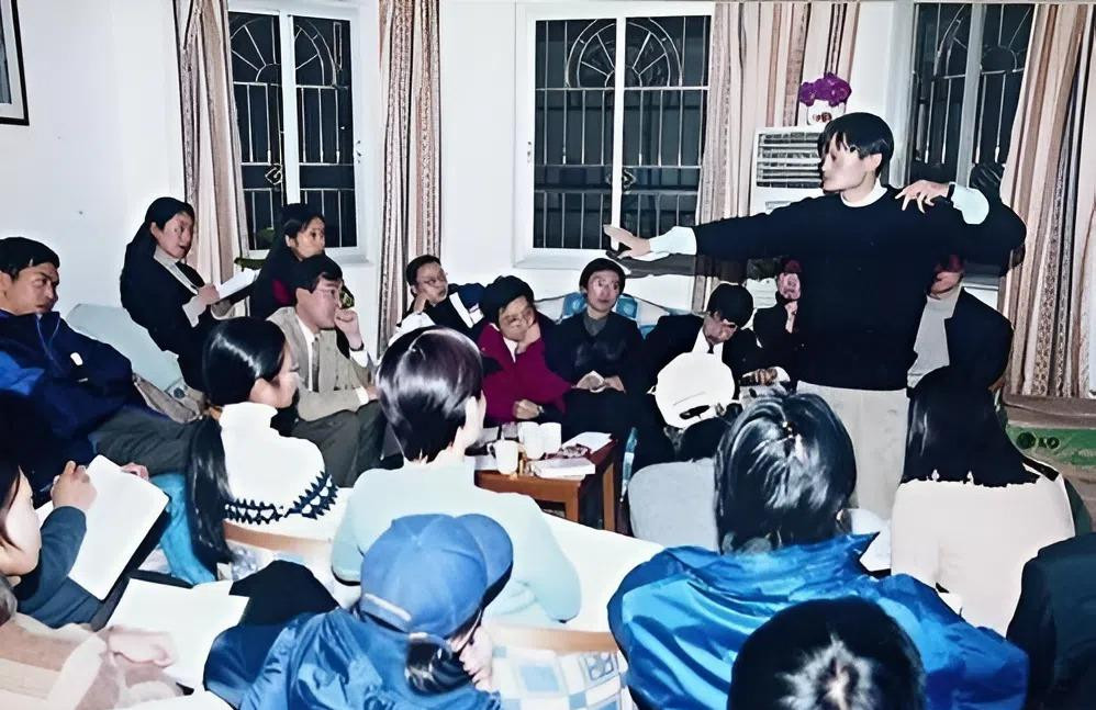 Nam sinh thi 3 lần mới đỗ đại học, 33 năm sau tặng lại trường cũ hơn 580 tỷ đồng - Ảnh 2.