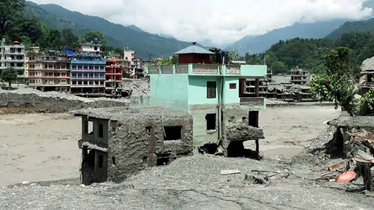 Căn nhà xanh sống sót qua trận lũ lớn ở Nepal như thế nào? - Ảnh 3. Căn nhà xanh sống sót qua trận lũ lớn ở Nepal như thế nào? - Ảnh 3.
