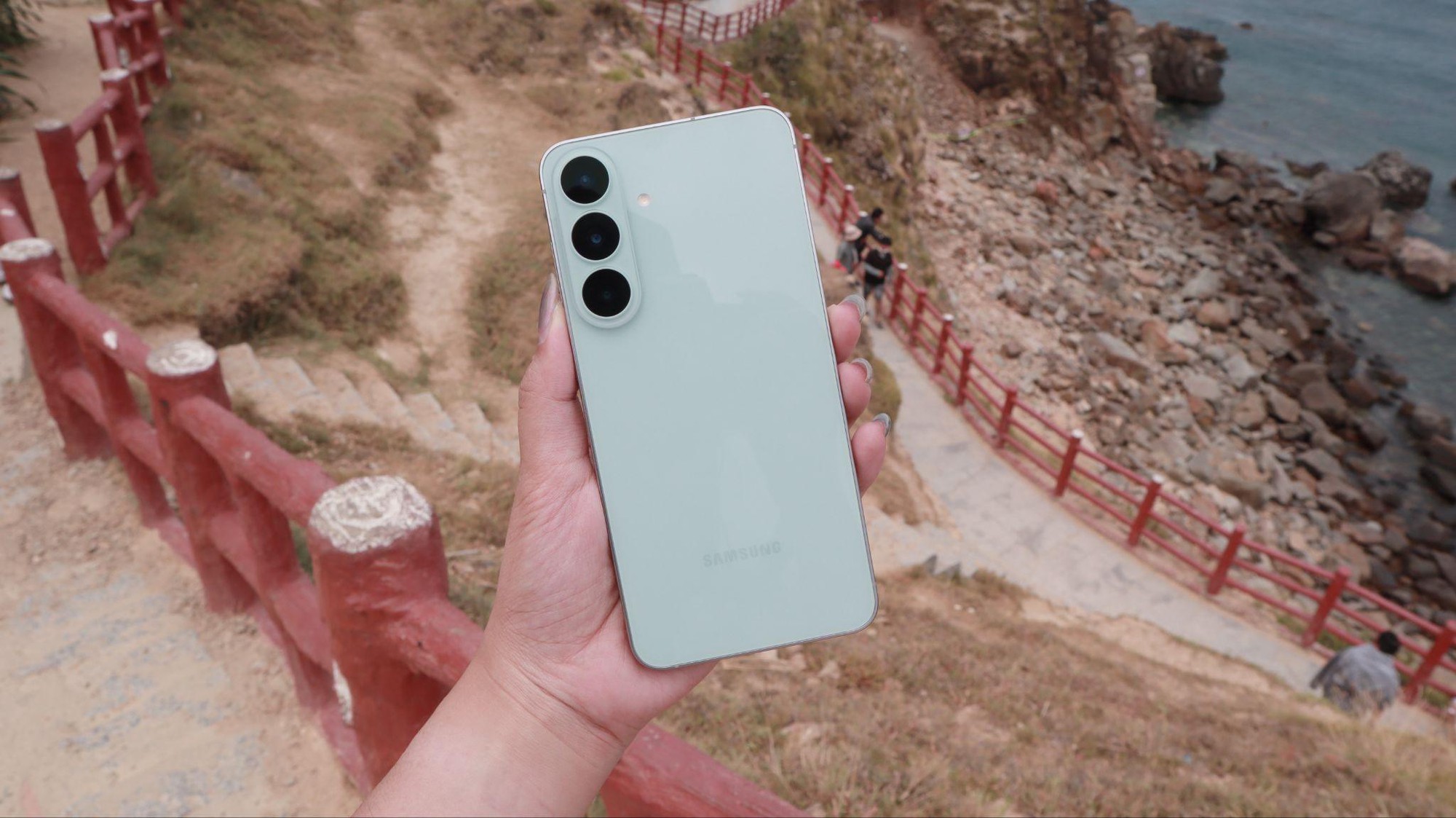 Galaxy S26 FE ho&aacute; trợ thủ đắc lực cho lần đầu l&agrave;m travel blogger - Ảnh 4.