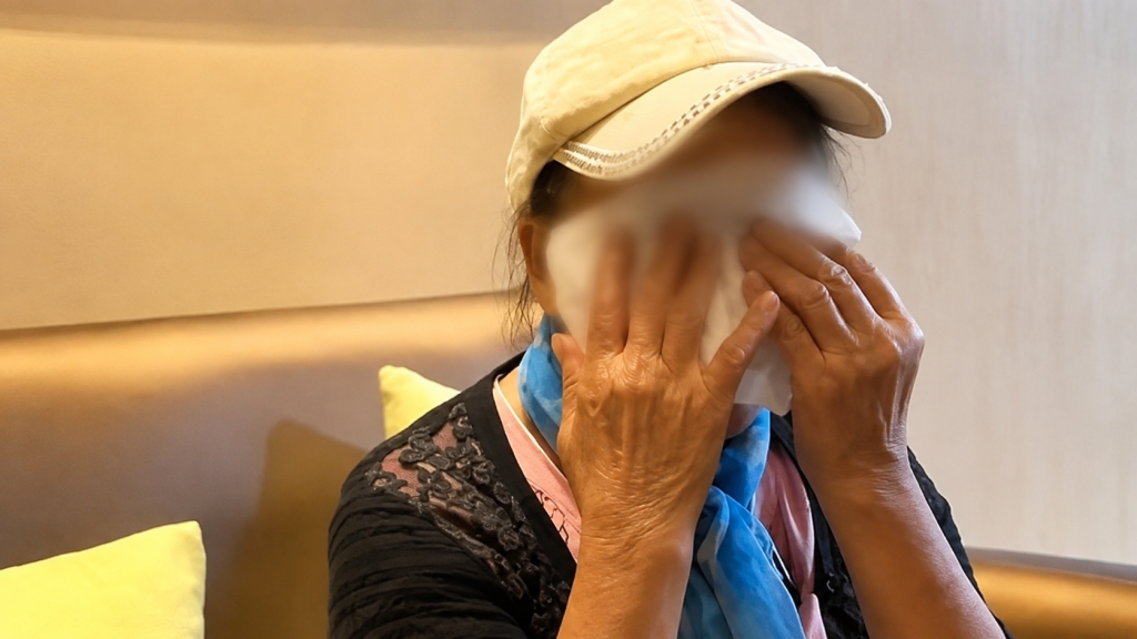 Vụ em trai tố anh sinh đôi "mạo danh" mình thi đại học, người mẹ lên tiếng - Ảnh 2. Vụ em trai tố anh sinh đôi "mạo danh" mình thi đại học, người mẹ lên tiếng - Ảnh 2.