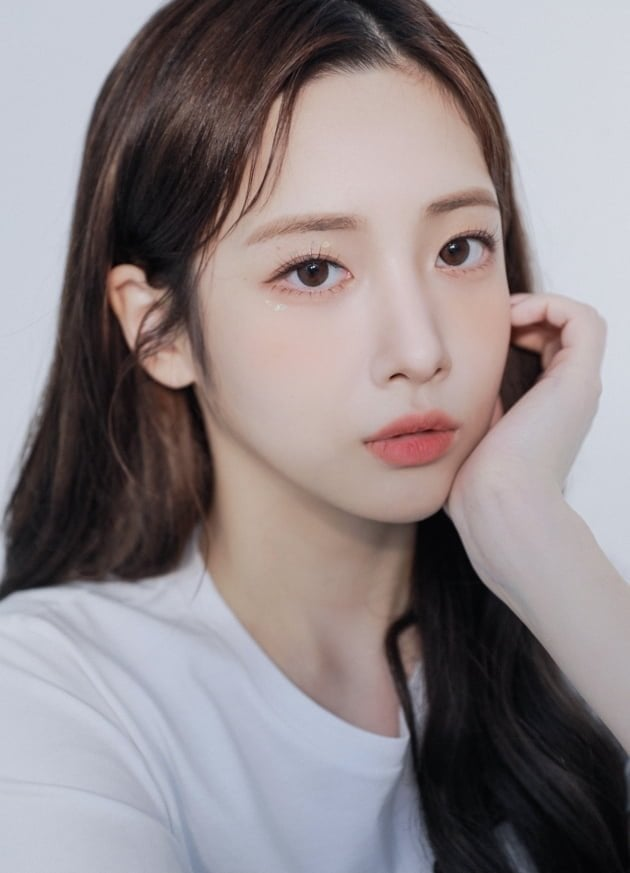 Nữ ca sĩ J. đột ngột kết h&ocirc;n với t&agrave;i tử hơn 6 tuổi d&ugrave; chưa từng lộ "hint" hẹn h&ograve; - Ảnh 3.