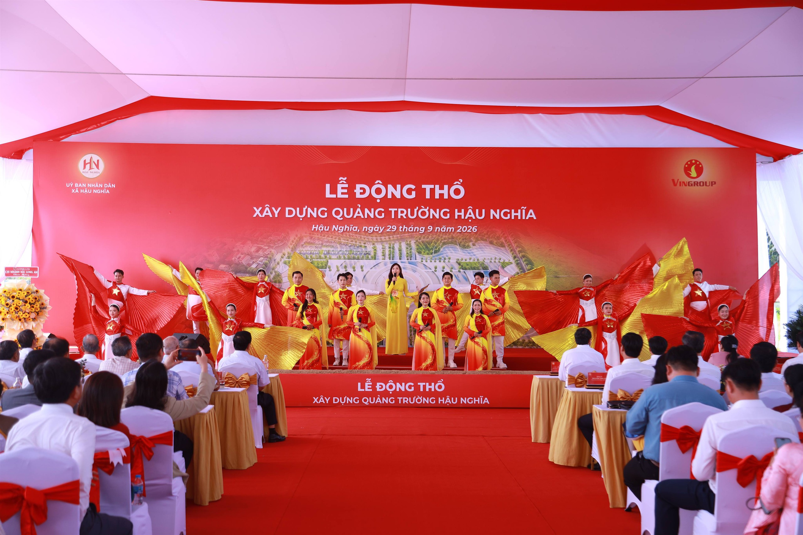 Tỉnh giáp biên của Việt Nam đón tin vui lớn: Quảng trường 350 tỷ đồng rộng 10ha do Vingroup tài trợ hoàn toàn - Ảnh 1.