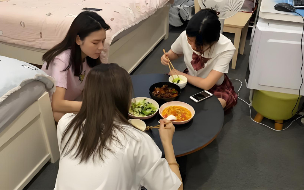 5 thứ không nên tự tiện dùng khi sống chung với bạn bè - Ảnh 2. 5 thứ không nên tự tiện dùng khi sống chung với bạn bè - Ảnh 2.