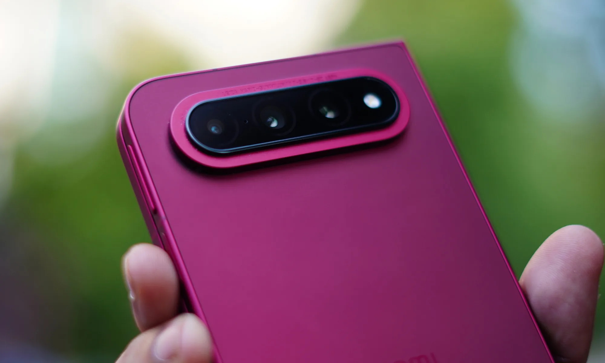 Dùng mẫu điện thoại Xiaomi này trong một tuần, iPhone hay Samsung chỉ còn là 