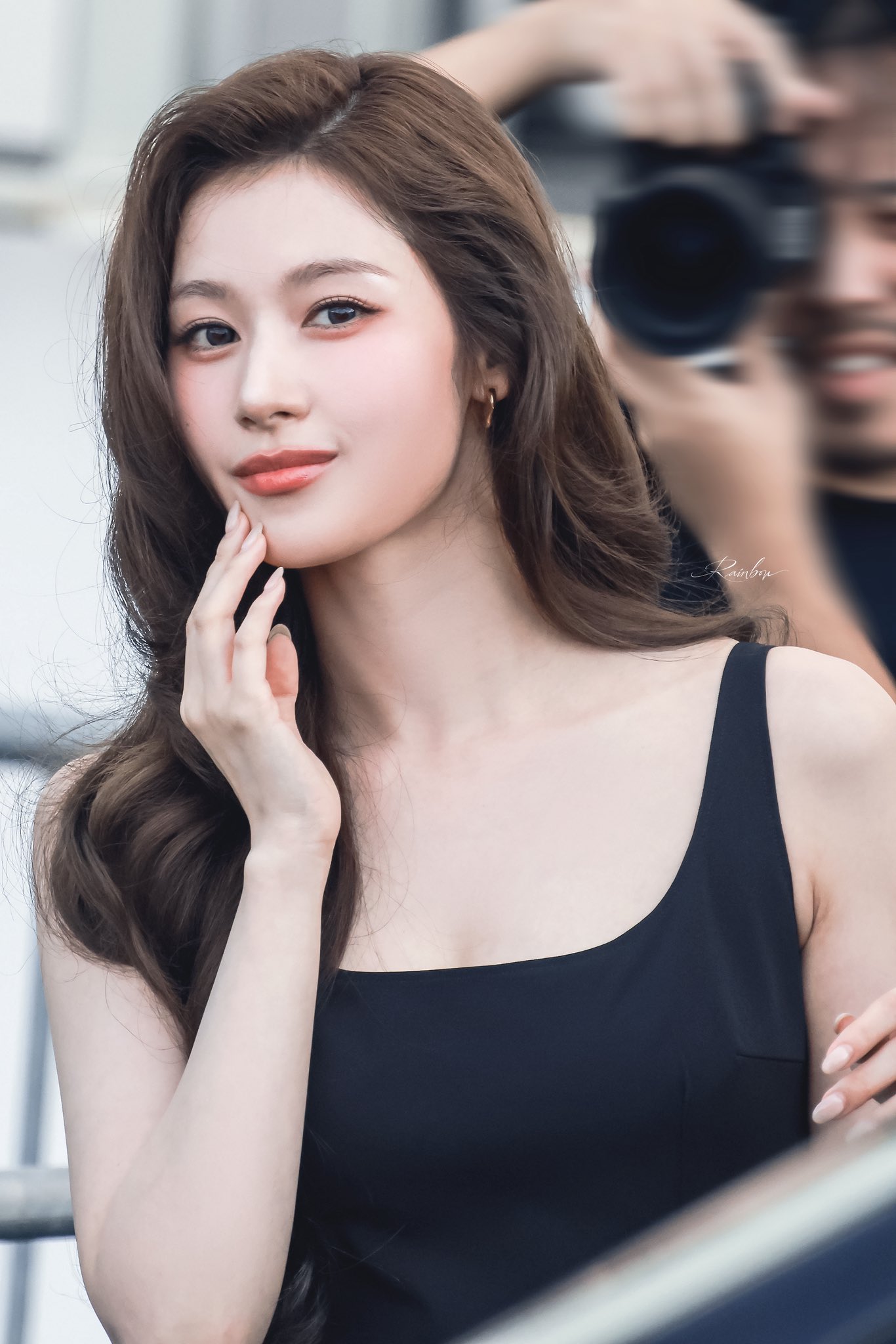 Nhan sắc vạn người m&ecirc; của Sana TWICE tại Tuần lễ thời trang Milan chinh phục mọi &aacute;nh nh&igrave;n - Ảnh 6.