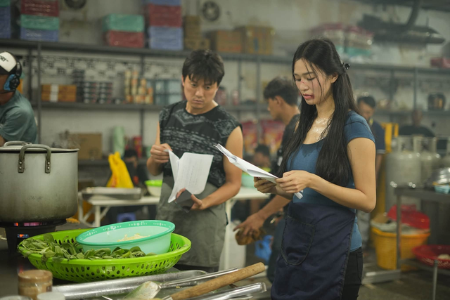Cảnh n&oacute;ng bị cắt ngắn ở Trại Bu&ocirc;n Người khiến MXH x&ocirc;n xao, cỡ n&agrave;o m&agrave; ch&iacute;nh chủ cũng phải tiếc?- Ảnh 3.