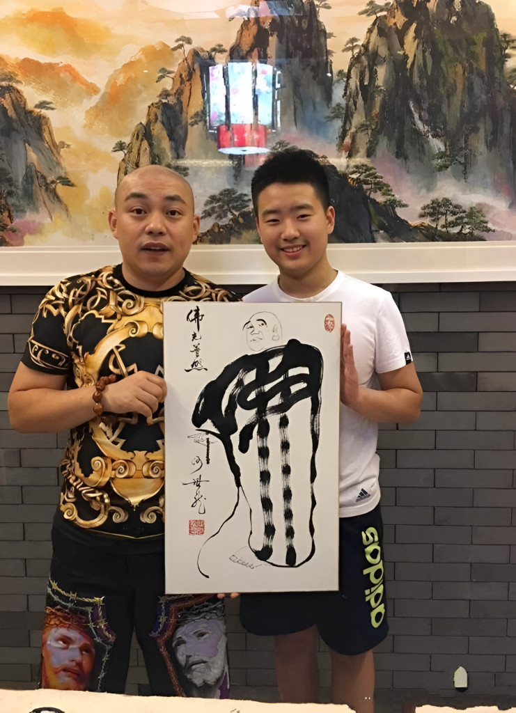 Cú trượt dài của thần đồng từng kiếm hàng trăm triệu ở tuổi lên 10 - Ảnh 3. Cú trượt dài của thần đồng từng kiếm hàng trăm triệu ở tuổi lên 10 - Ảnh 3.