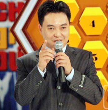 Lưu Minh Vũ: Hành trình Từ MC “ Hãy chọn giá đúng ” đến cuộc sống kín tiếng - Ảnh 1. Lưu Minh Vũ: Hành trình Từ MC “ Hãy chọn giá đúng ” đến cuộc sống kín tiếng - Ảnh 1.