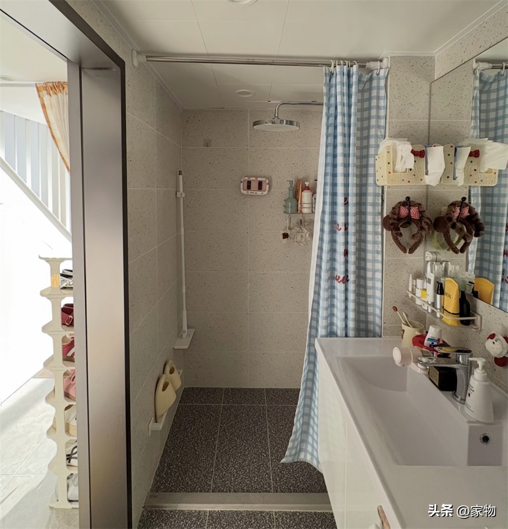 Căn hộ 35m² độc đáo với gác lửng và trần cao 4,3m tại Quảng Đông - Ảnh 6. Căn hộ 35m² độc đáo với gác lửng và trần cao 4,3m tại Quảng Đông - Ảnh 6.