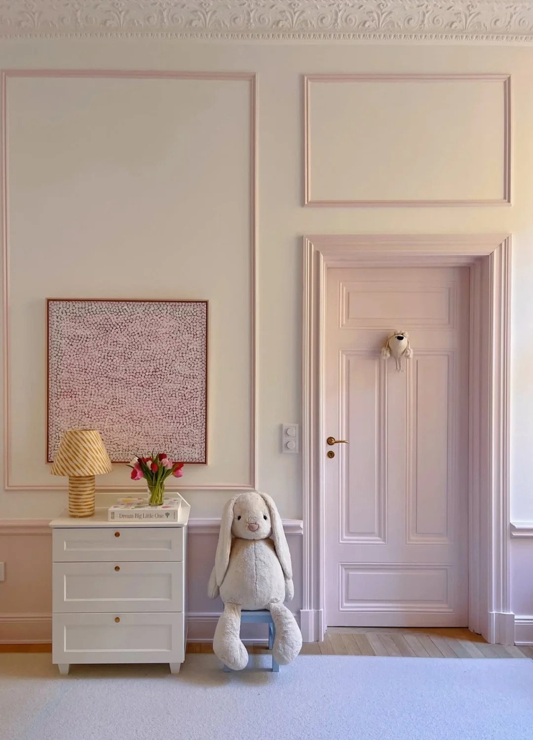 Căn nhà pastel của nữ thiết kế Thụy Điển: Sang trọng và tinh tế cho không gian sống - Ảnh 5. Căn nhà pastel của nữ thiết kế Thụy Điển: Sang trọng và tinh tế cho không gian sống - Ảnh 5.