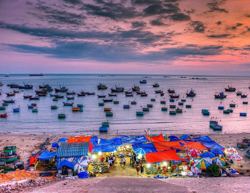 Nghề đ&aacute;nh c&aacute; an nh&agrave;n nơi s&oacute;ng biển Việt Nam v&agrave; những x&oacute;m ch&agrave;i trăm năm tuổi - Ảnh 15.