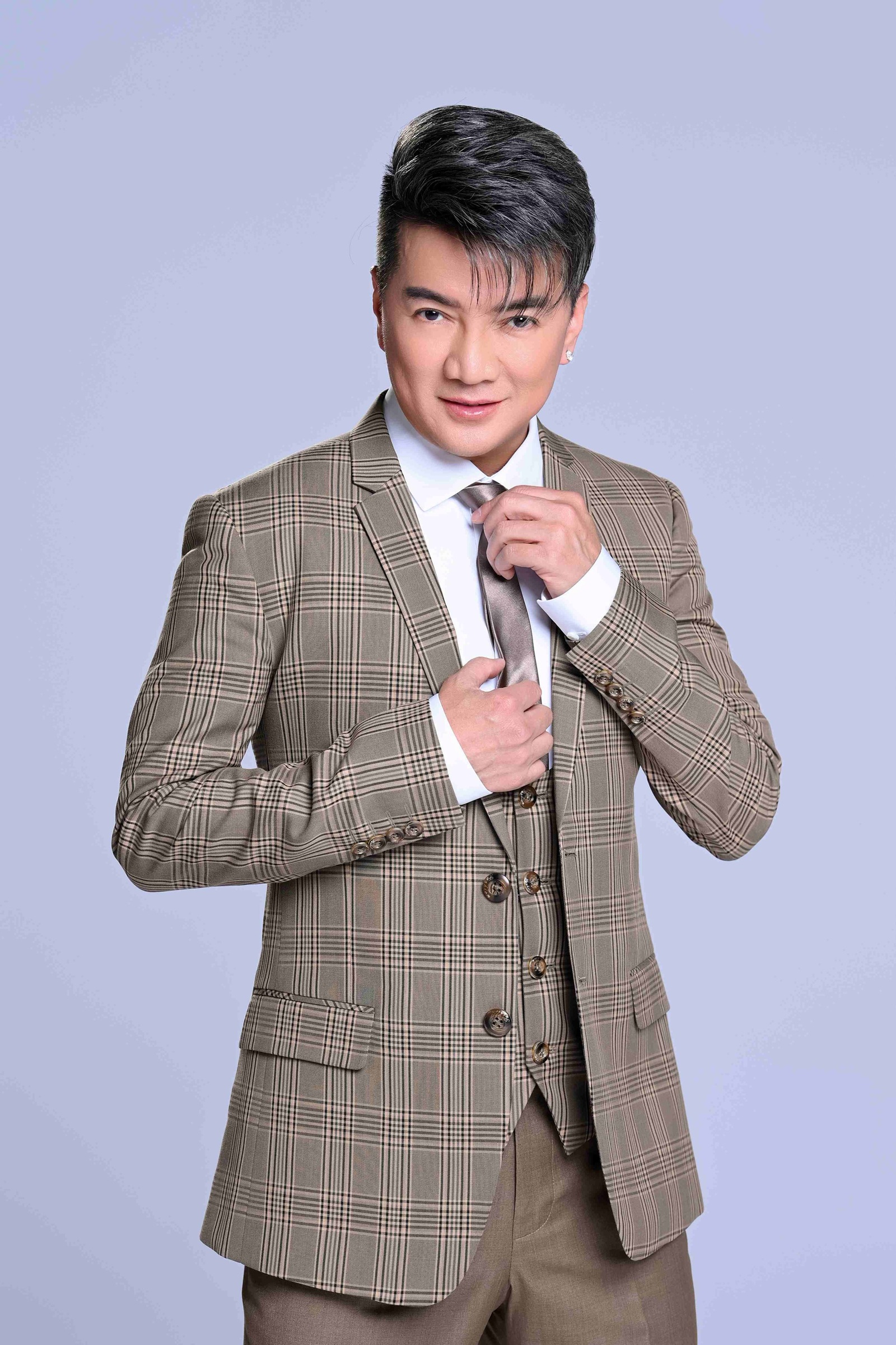 Đàm Vĩnh Hưng sau biến cố ở Mỹ: "Nếu tôi cứ cả nể là đi tong cả sự nghiệp, không ai cứu tôi - Ảnh 1. Đàm Vĩnh Hưng sau biến cố ở Mỹ: "Nếu tôi cứ cả nể là đi tong cả sự nghiệp, không ai cứu tôi - Ảnh 1.