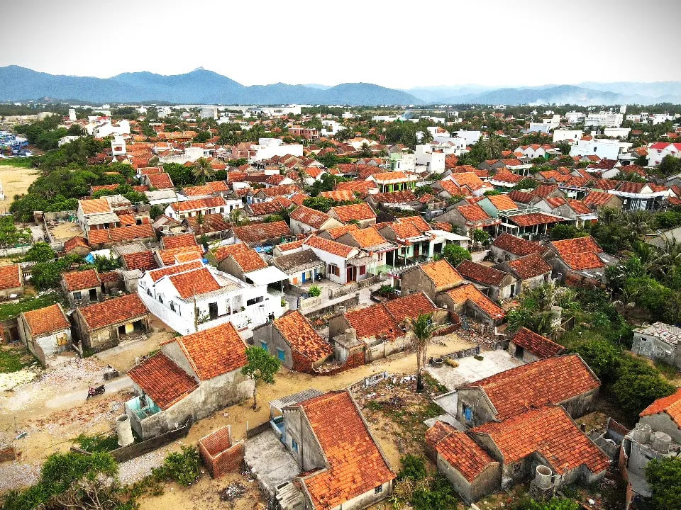 Nghề đ&aacute;nh c&aacute; an nh&agrave;n nơi s&oacute;ng biển Việt Nam v&agrave; những x&oacute;m ch&agrave;i trăm năm tuổi - Ảnh 18.