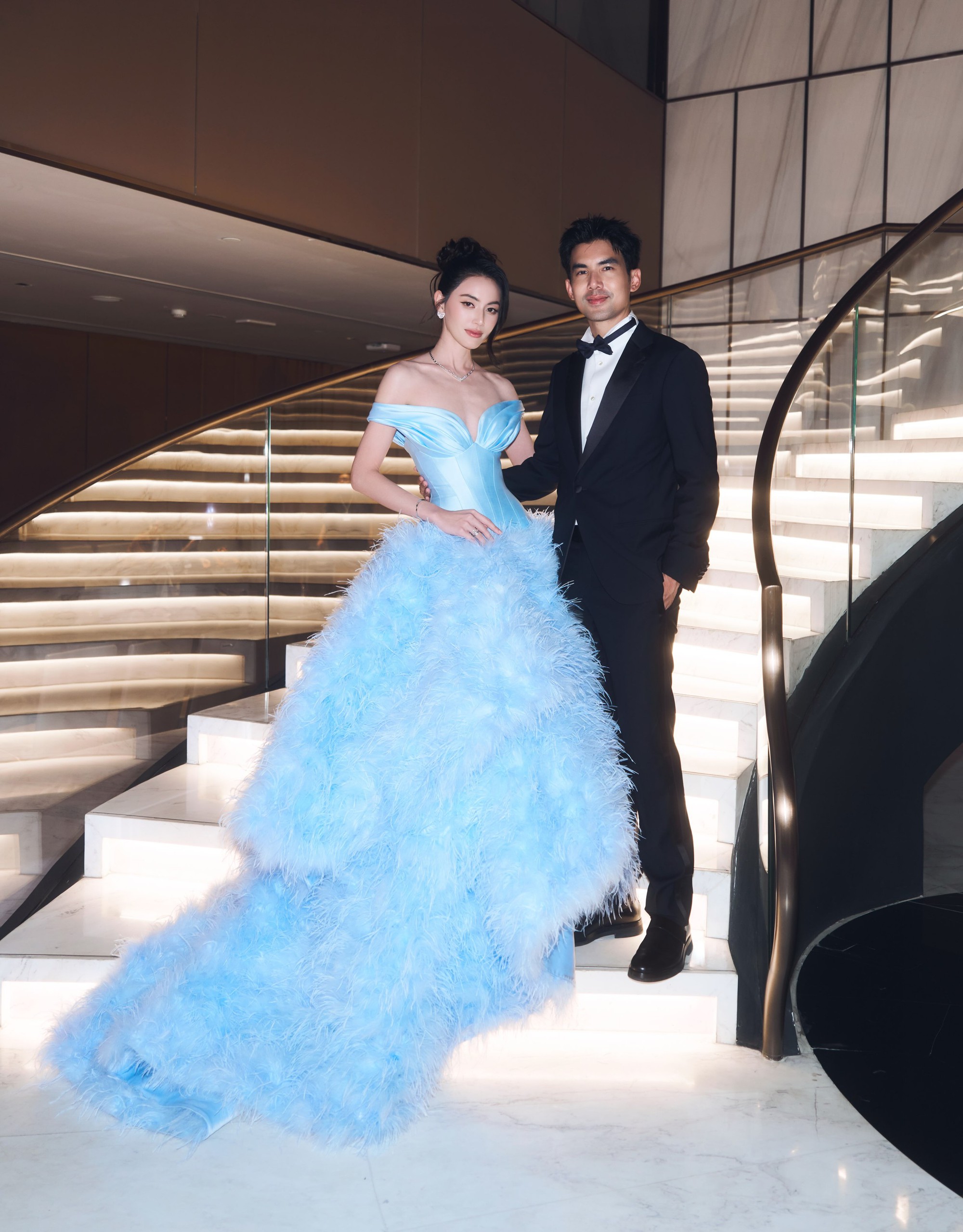 Mai Davika tỏa sáng tại Entertain Awards 2026 trong thiết kế của NTK Việt - Ảnh 8. Mai Davika tỏa sáng tại Entertain Awards 2026 trong thiết kế của NTK Việt - Ảnh 8.