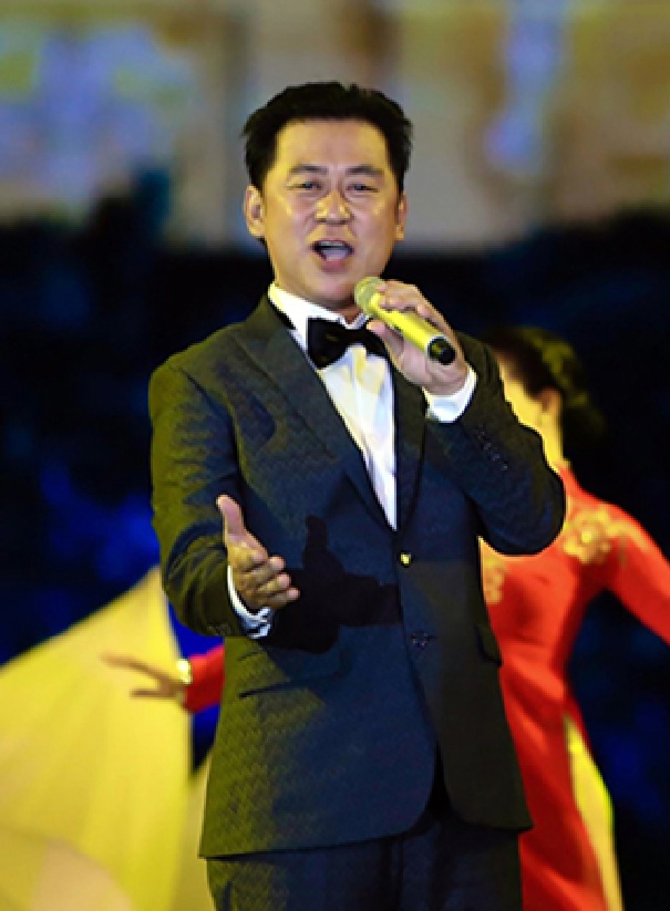 Nam NSND là thạc sĩ nói thẳng: "Không thể nghĩ mình học nhiều, trình độ cao hơn mà đòi nhiều tiền hơn" - Ảnh 1. Nam NSND là thạc sĩ nói thẳng: "Không thể nghĩ mình học nhiều, trình độ cao hơn mà đòi nhiều tiền hơn" - Ảnh 1.
