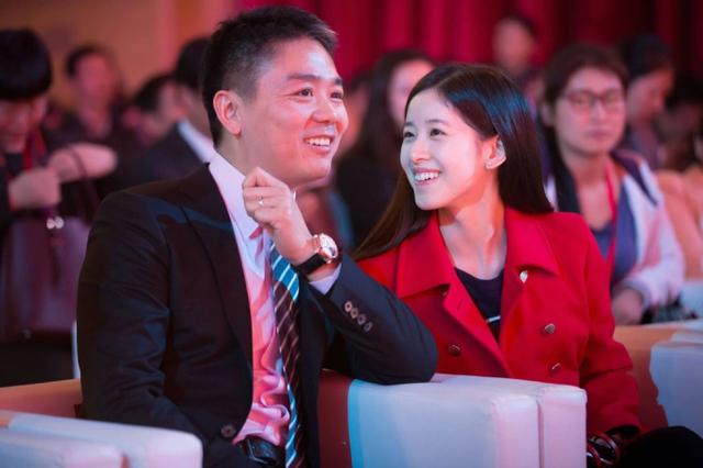 B&iacute; mật đổi đời của Chương Trạch Thi&ecirc;n: Kh&ocirc;ng chỉ l&agrave; vợ tỷ ph&uacute; Lưu Cường Đ&ocirc;ng - Ảnh 3.