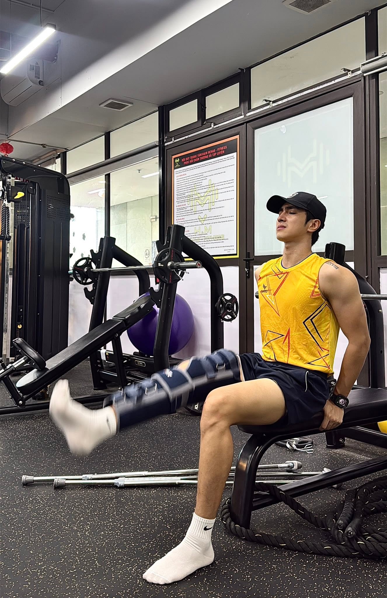 Mỹ nam 1m82 c&oacute; c&aacute;i t&ecirc;n đi ngược với đời: Body 6 m&uacute;i ng&agrave;y c&agrave;ng nức nở nhưng v&agrave;o viện triền mi&ecirc;n- Ảnh 2.