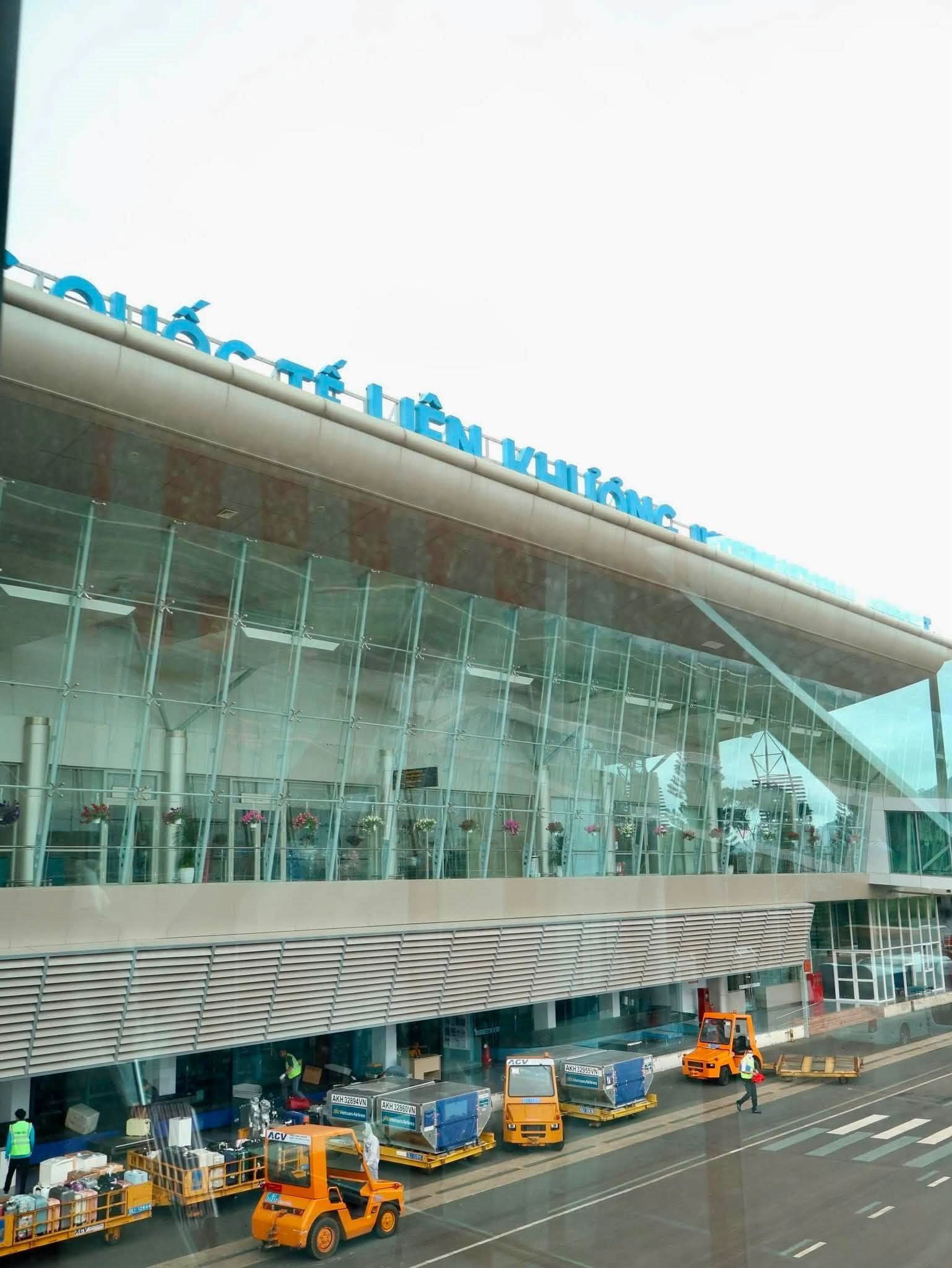 Cảng HKQT Li&ecirc;n Khương chuyển sang th&ocirc;ng b&aacute;o điện tử từ 1 / 11 / 2026 - Ảnh 2.